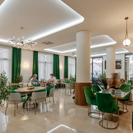 Hotel Diplomat By Aycon